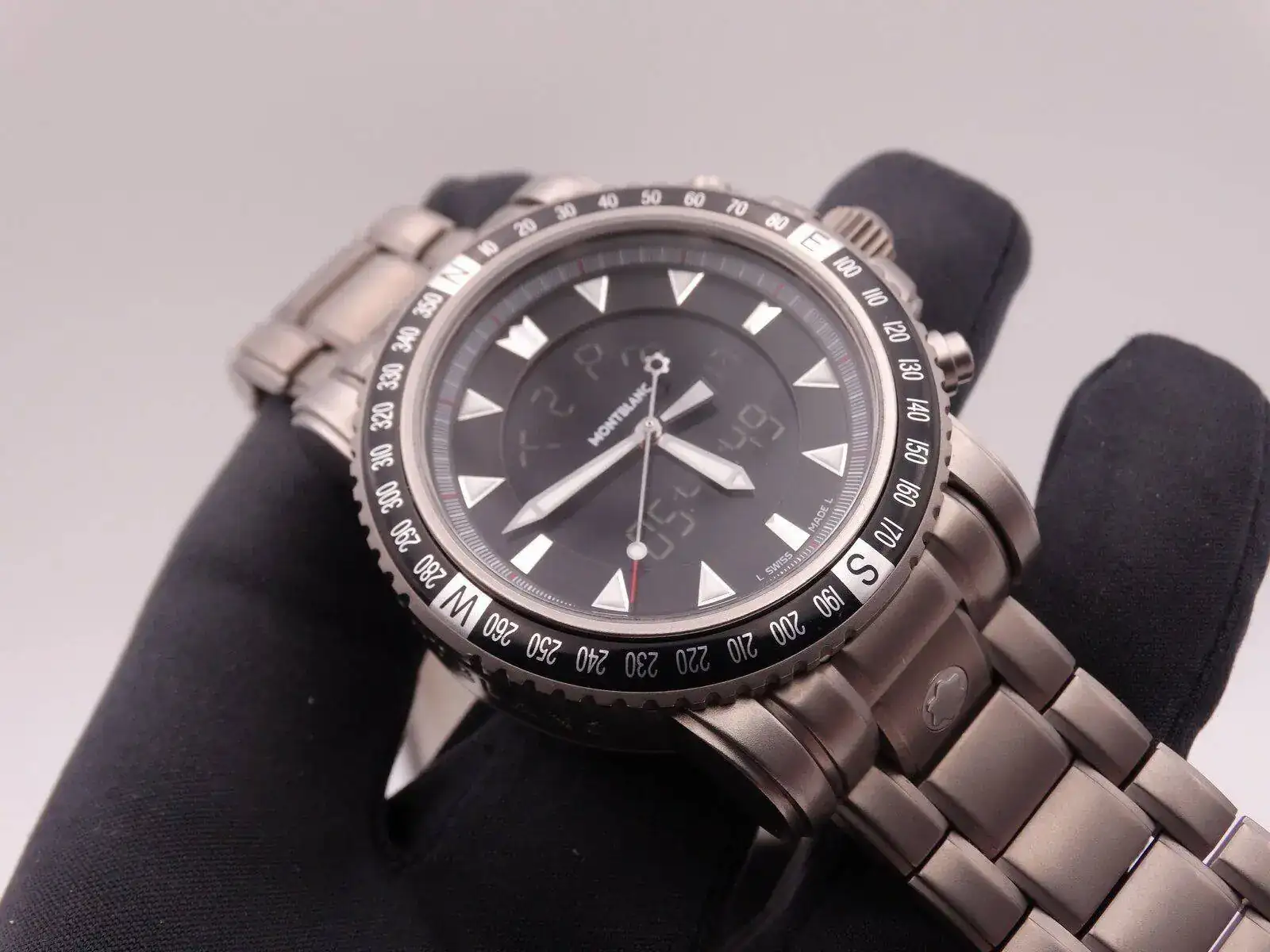 Montblanc Sport Ana-Digi Titanium 02761.webp