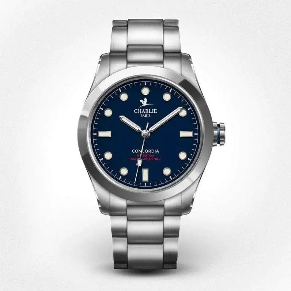 montre-homme-francaise-concordia-antarctique-plongee-38mm-bleu-4_1200x.jpg