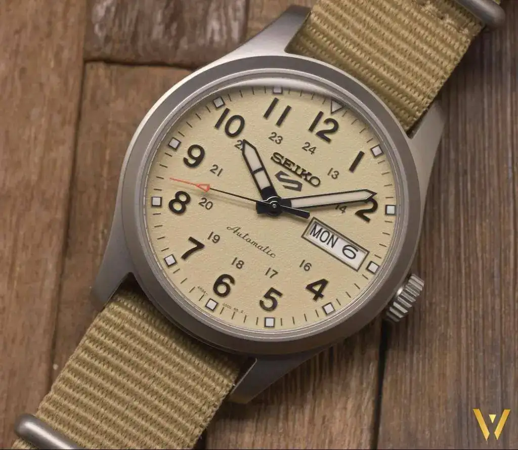 montre-seiko-5-sports-SRPJ83-desert-1024x890.webp