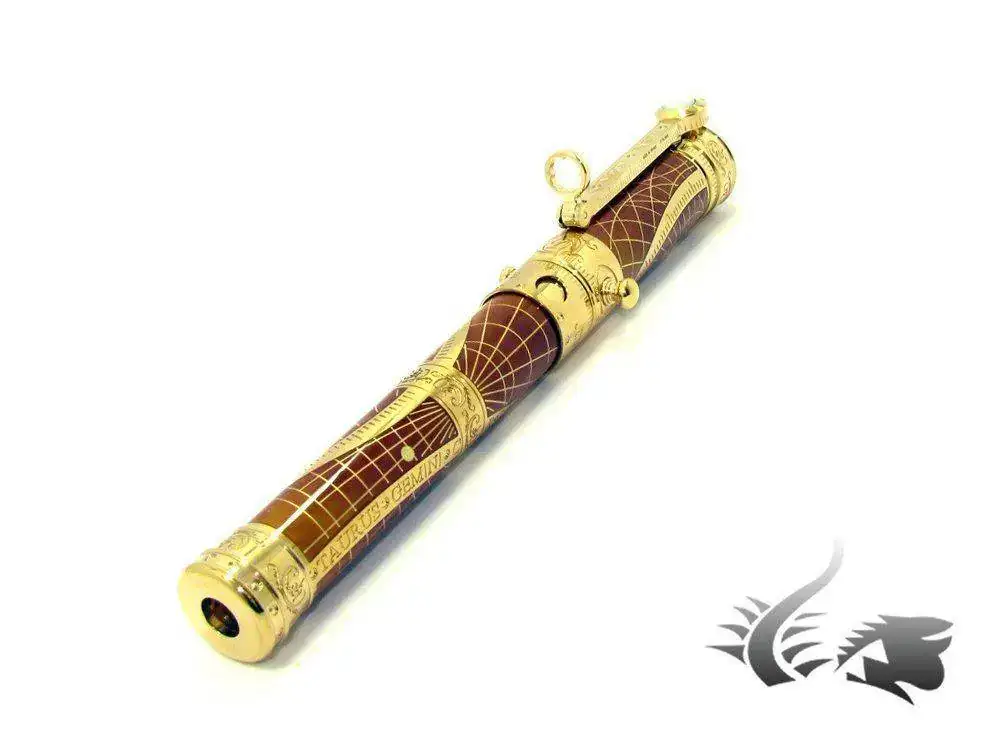 -Moon-Prestige-Fountain-Pen-Gold-trim-Limited-Ed-2.webp