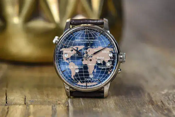 Moritz-Grossmann-Universalzeit-REview-720x480.webp