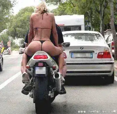 moto-tanga.webp