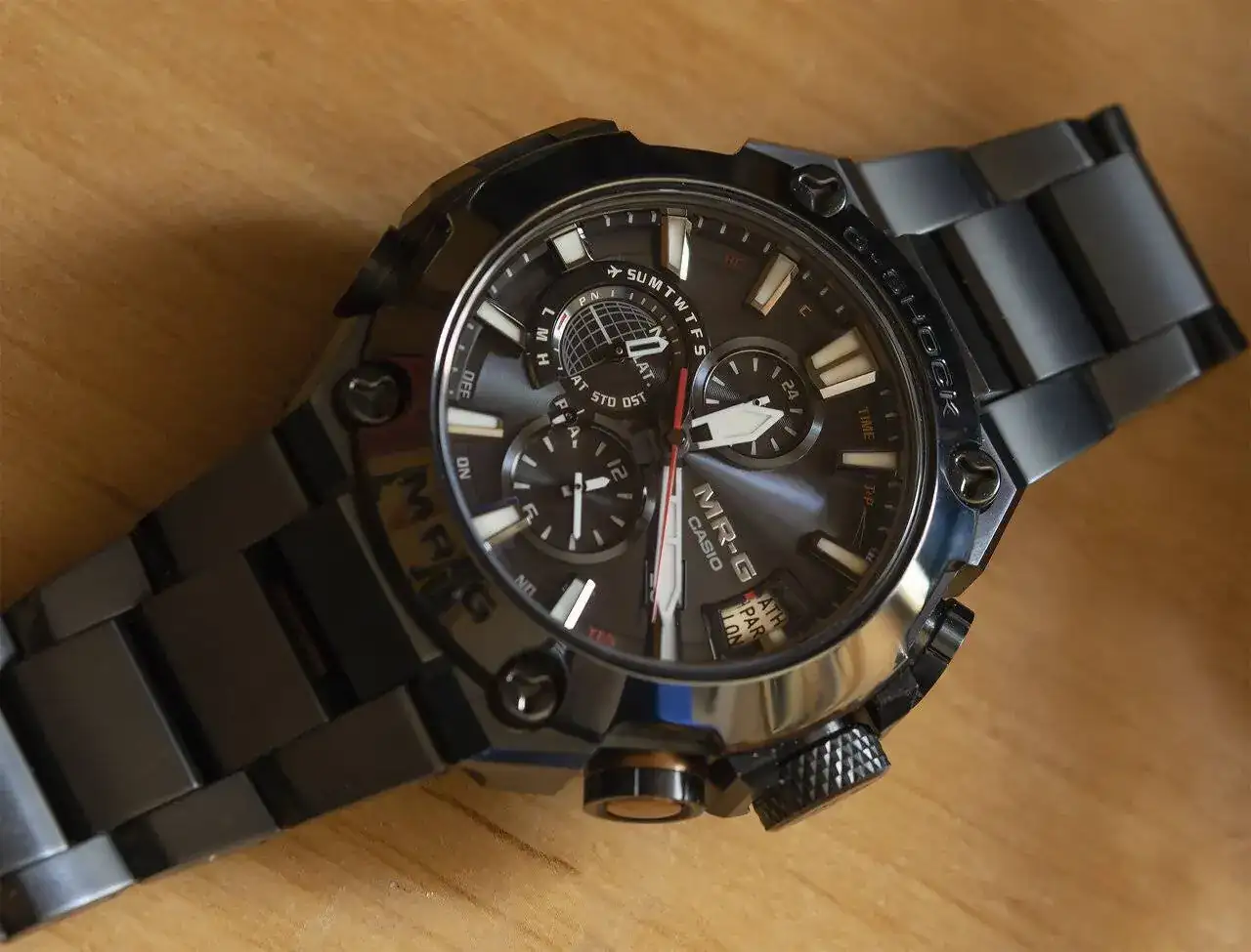 MR-G G2000CB Cobarion 2.jpg