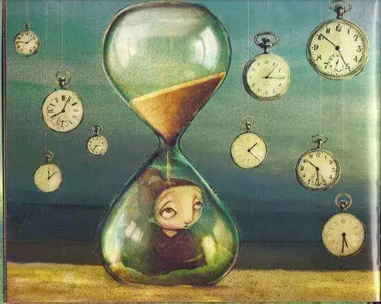 Mujer-con-un-reloj.webp