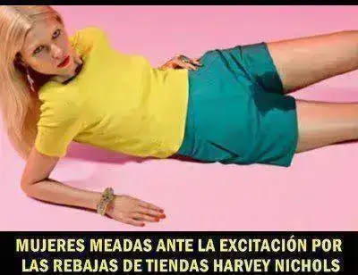 mujeres-meadas-excitadas-rebajas.webp