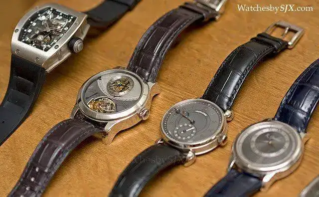 museum+quality+watch+collection+%25288%2529.webp