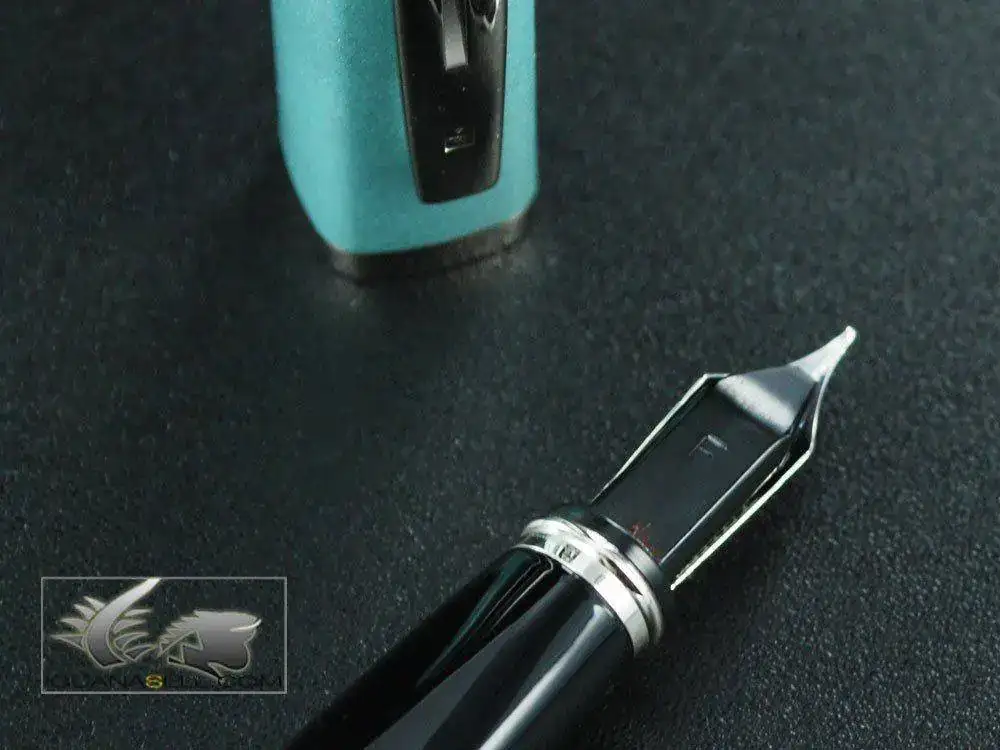 n-Fountain-Pen-Exception-Slim-Ice-F-nib-S0838990-7.webp