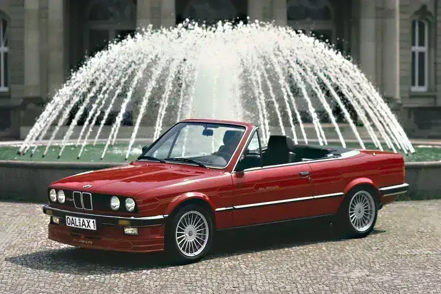 na-C2-E30-Cabrio-f900x600-F4F4F2-C-ebd16e42-117635.webp