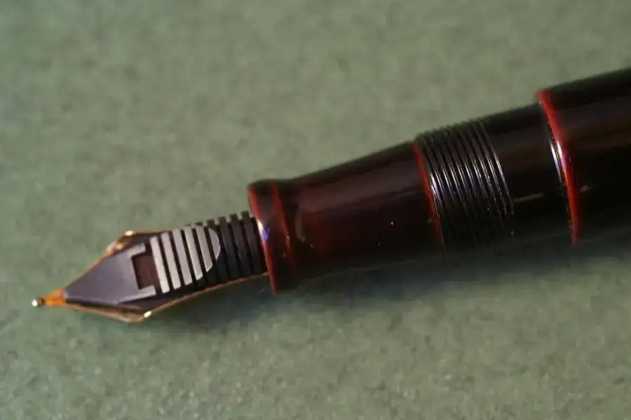 NAKAYA ALIMENTADOR.webp