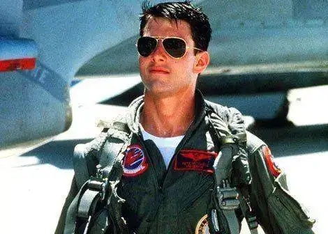 nas+bolena+tom+cruise+top+gun+piropos+gafas+rayban.webp