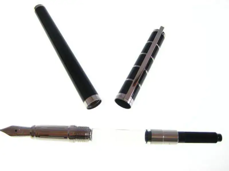 nese-Lacquer-&-Platinum-Fountain-pen-41343-41343-4.webp