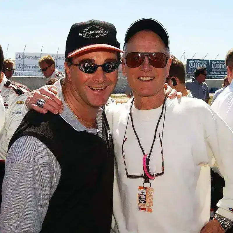 Nigel-Mansell-with-Paul-Newman.webp