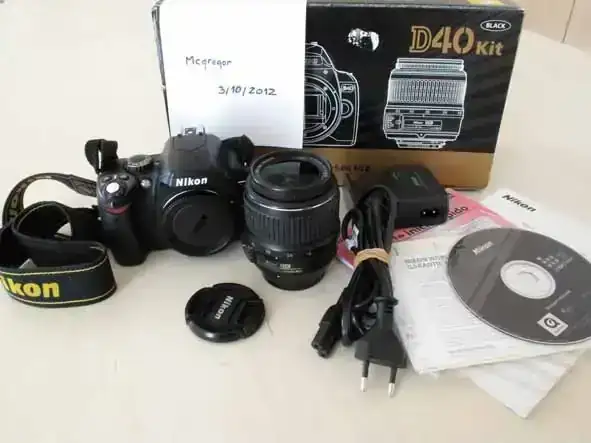 Nikon_D40_1.webp