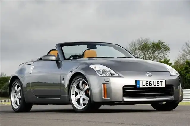 Nissan%20350Z%20Roadster%20(1).webp