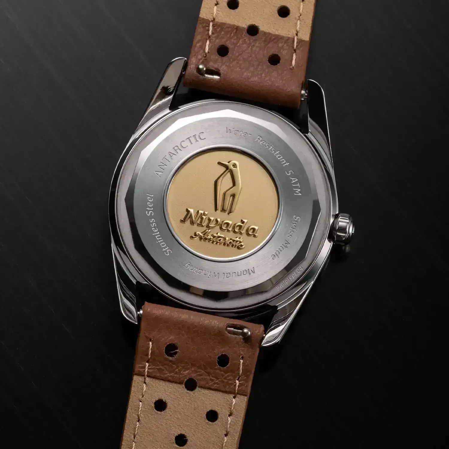 Nivada-Grenchen-Antarctic-35mm-hand-wound-1.webp