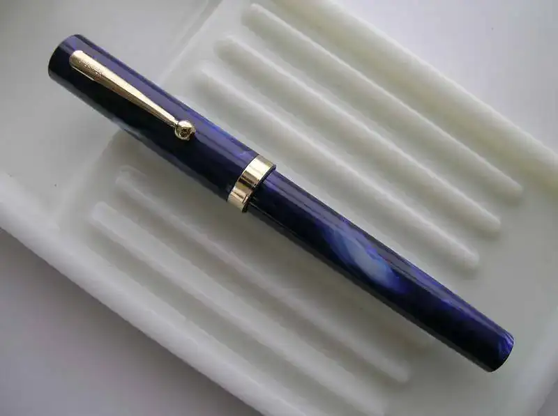 NN_blue_goldtrim1.webp