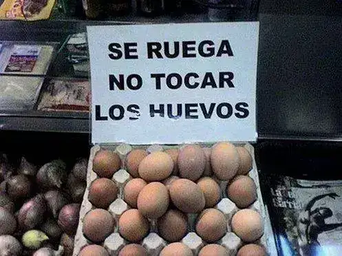 no_tocar_los_huevos.webp