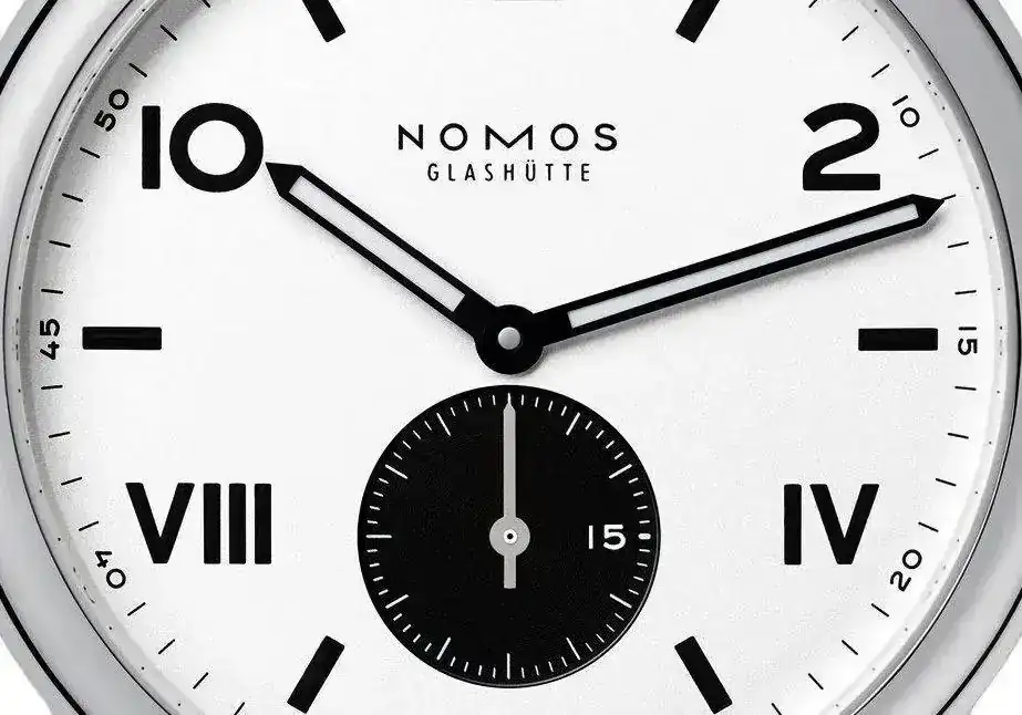 Nomos-15a.webp
