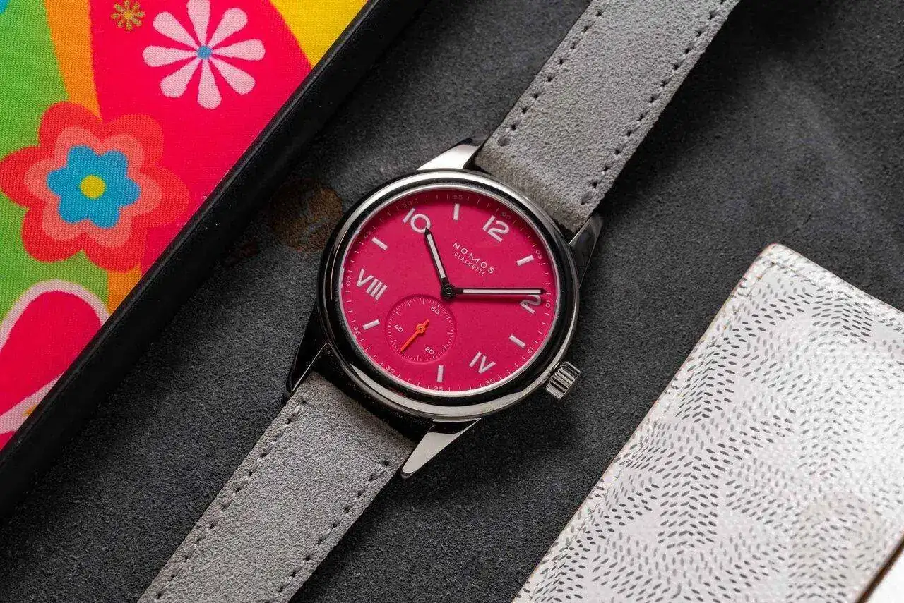 Nomos-Club-Campus-Purple-Pink.007.webp