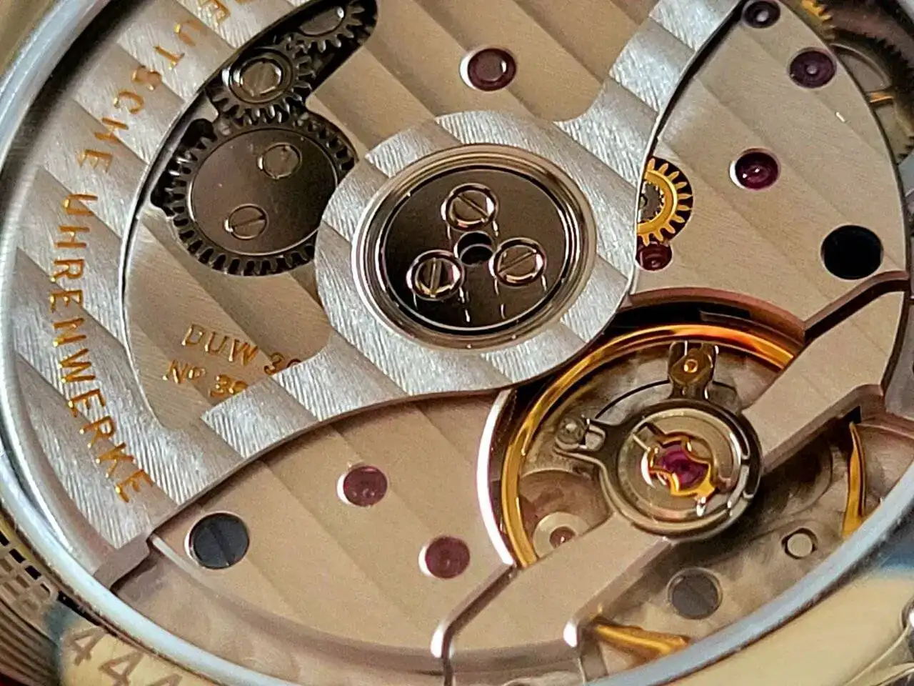 NOMOS CLUB SPORT NEOMATIK 37 PETROL (1).webp