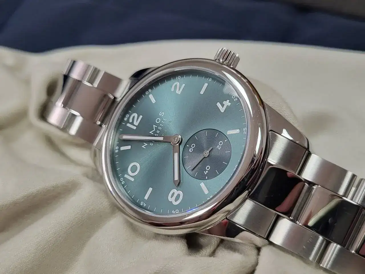 NOMOS CLUB SPORT NEOMATIK 37 PETROL (17).webp