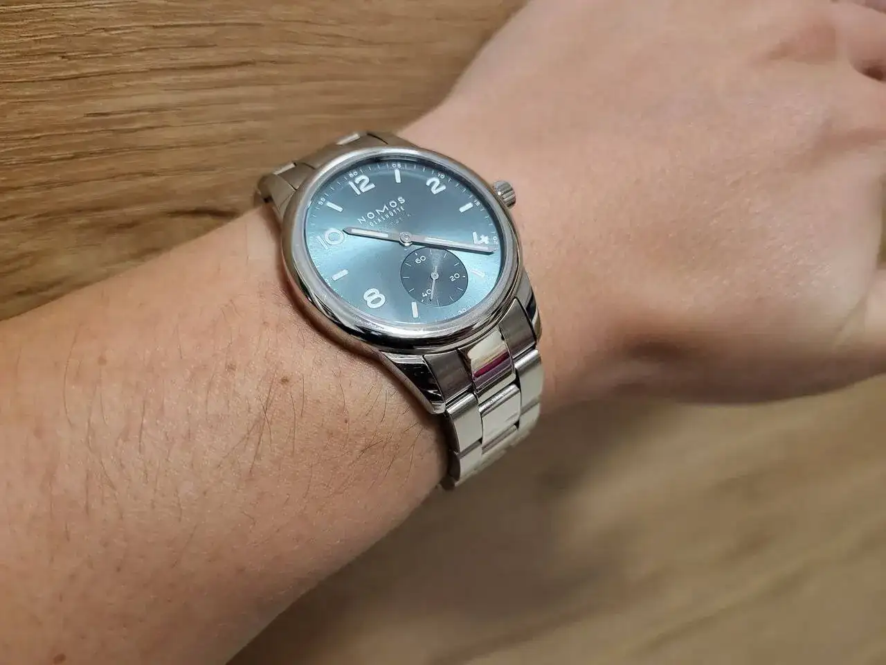 NOMOS CLUB SPORT NEOMATIK 37 PETROL (7).webp