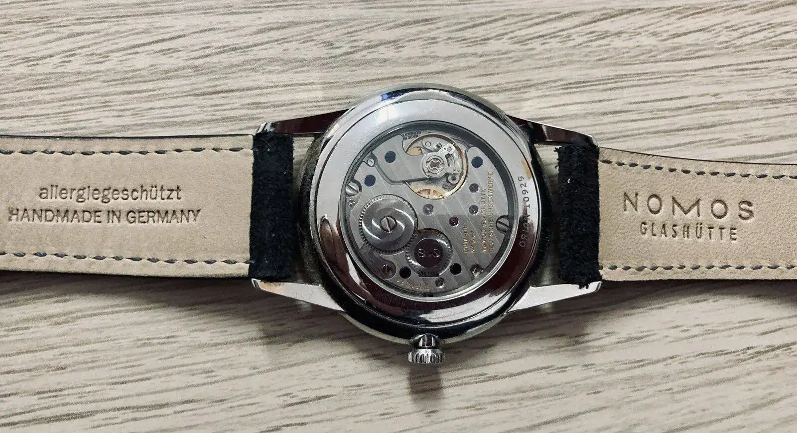 NOMOS Glashütte Orion 380 Datum Glasboden Correa_3.webp