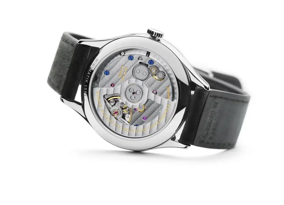NOMOS-Minimatik-nachtblau-GB-Ref-1205-04.webp