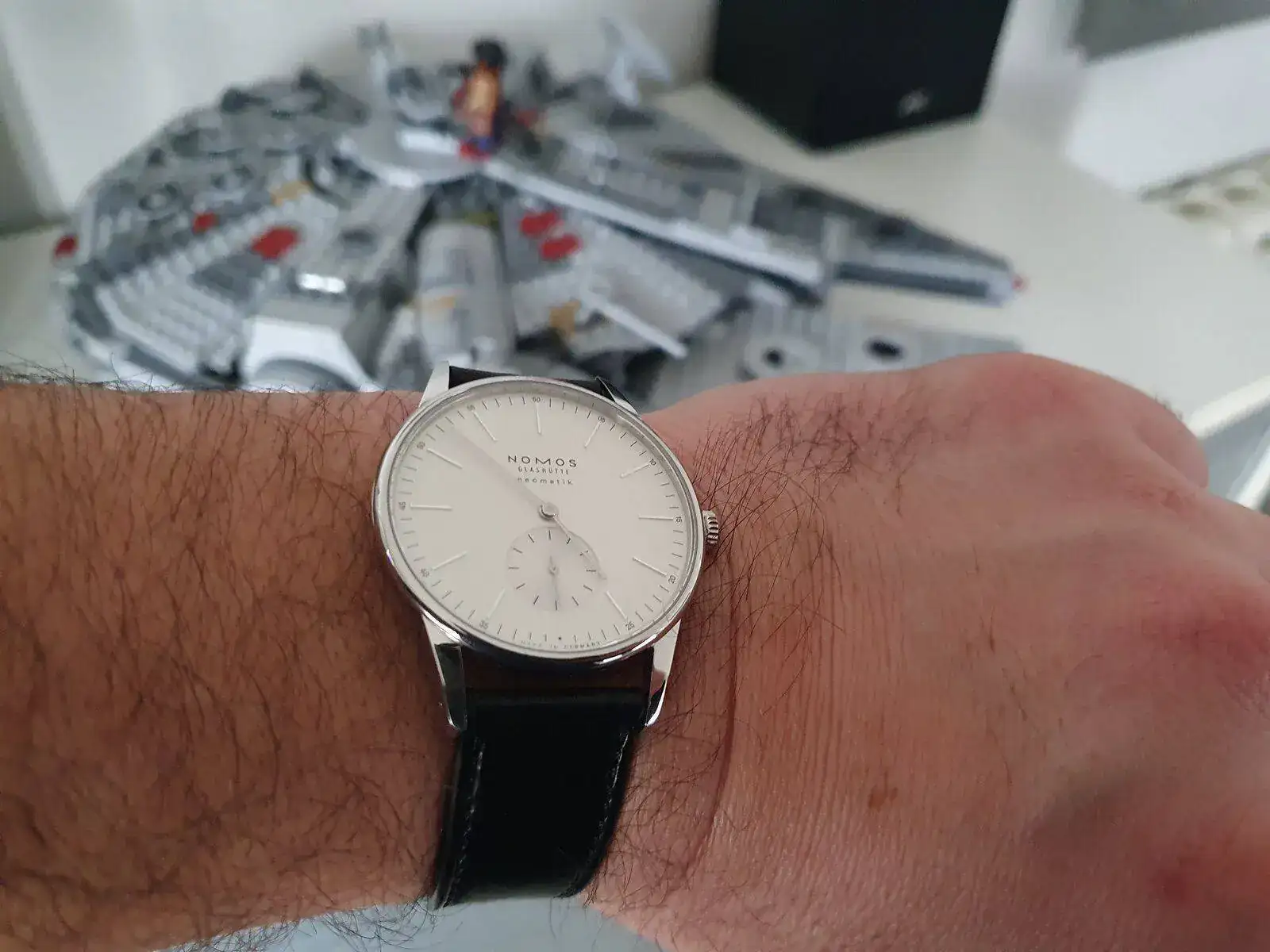 nomos.webp