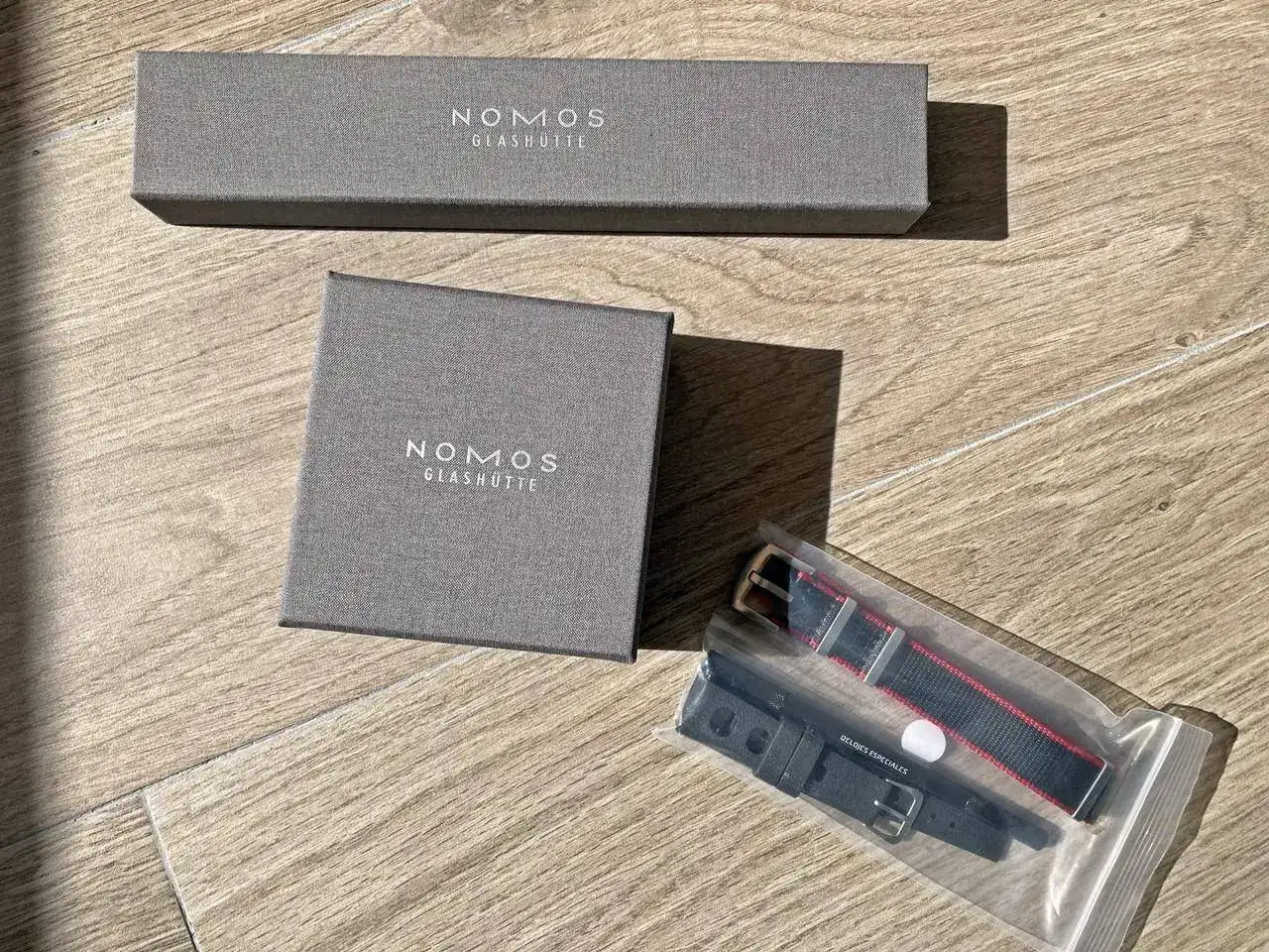 Nomos_20A-3.webp