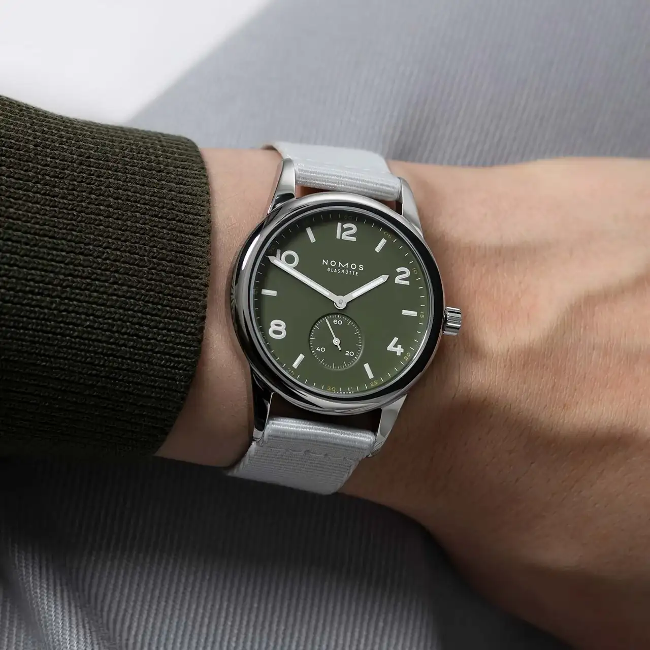 Nomos_Club-Automatic-2021-green-002.webp