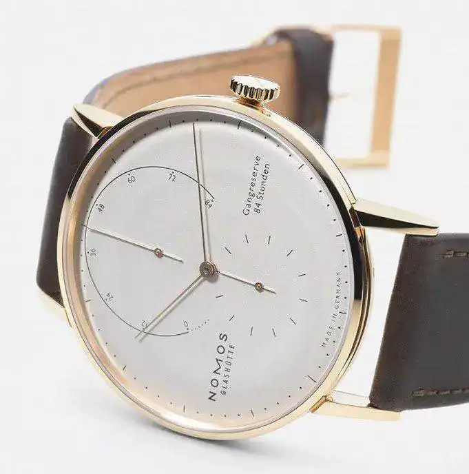 Nomos_Lambda_rosegold_01.webp