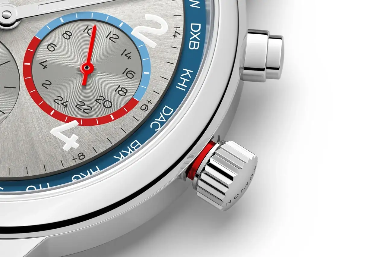NOMOSGlashuette_0791_Club_Sport_neomatik_Worldtimer_silver.webp