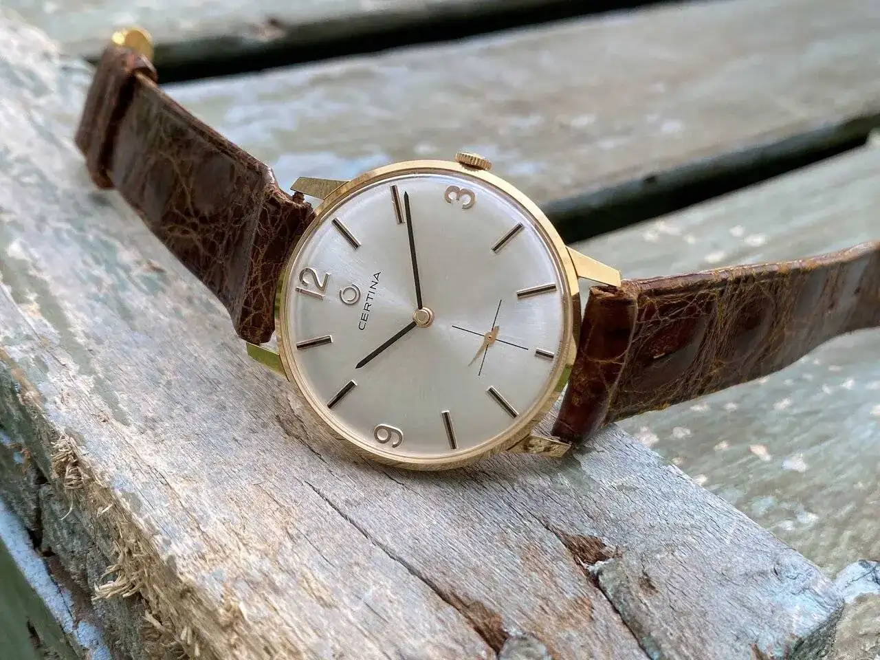 nos-certina-reloj-suizo-vintage-de-cuerda-de-oro-amarillo-18k-0750-cal-28-10-precioso-nuevo-d...webp