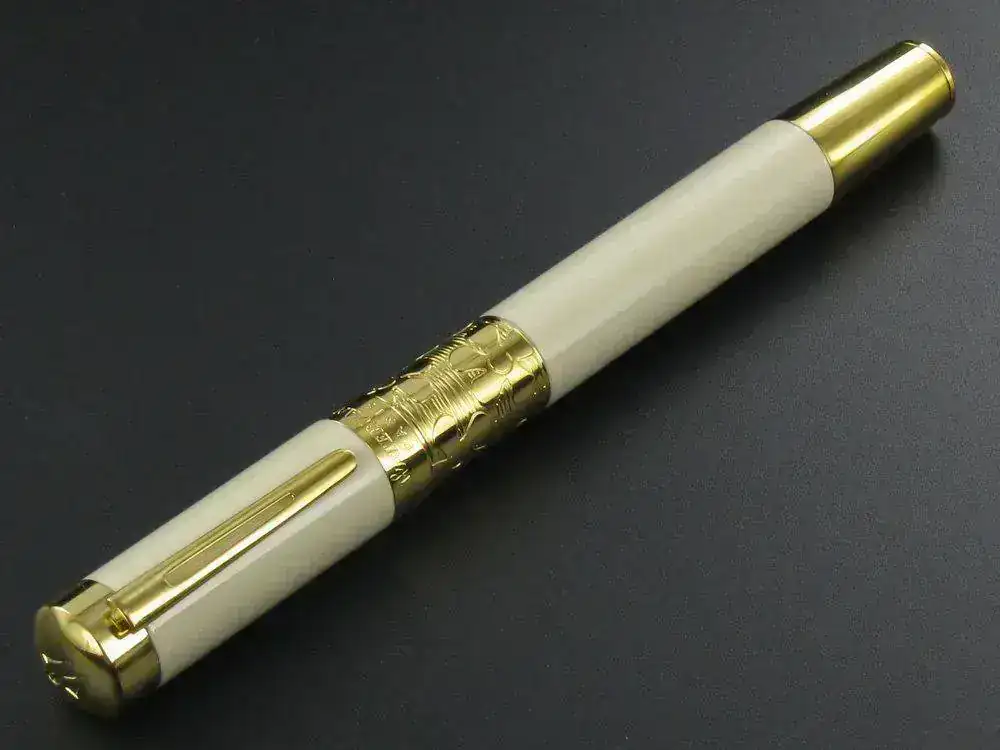 ntain-Pen-elegance-Rich-Ivory-Lacquer-F-S0891310-1.webp