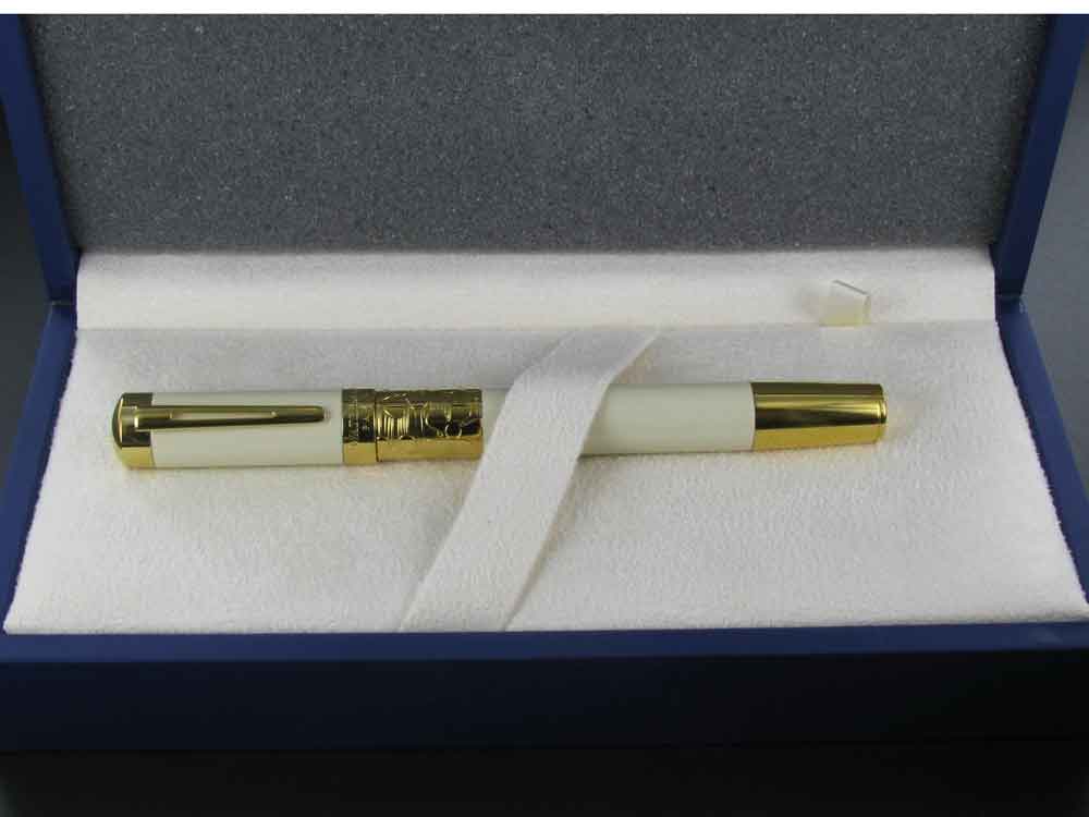 ntain-Pen-elegance-Rich-Ivory-Lacquer-F-S0891310-6.jpg
