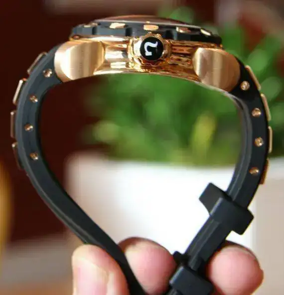 nubeo-jellyfish-gold-watch-side1.webp