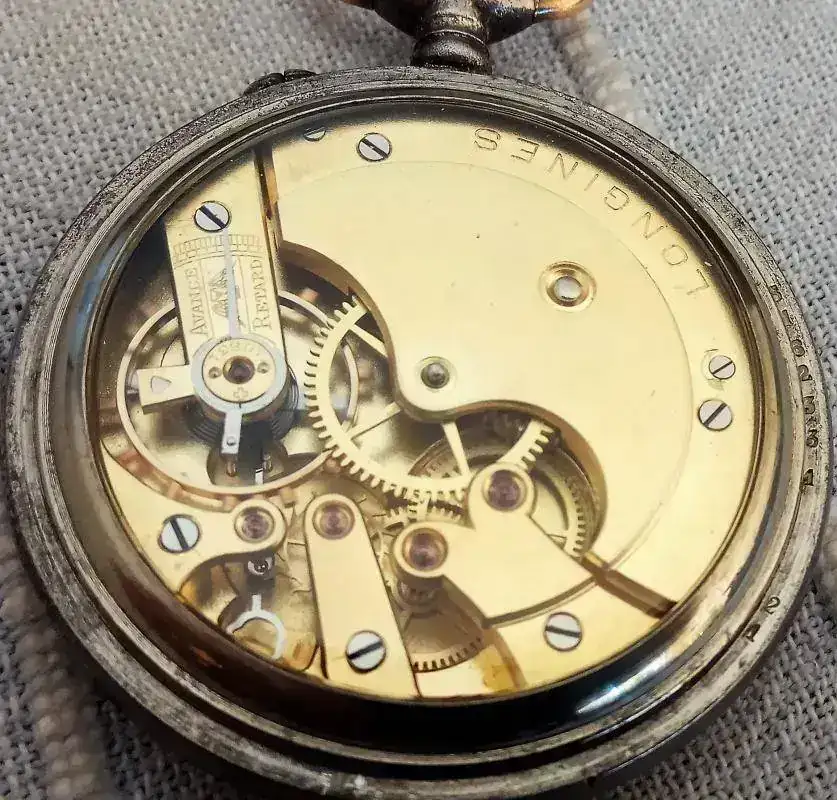 NUGUE AMB UN LONGINES 18.49.webp