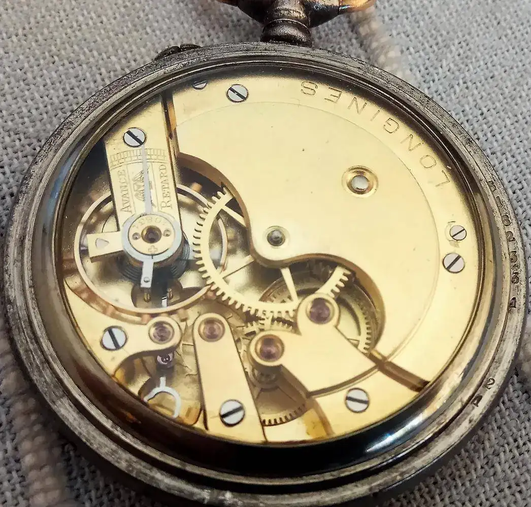 NUGUE AMB UN LONGINES 18.49.webp