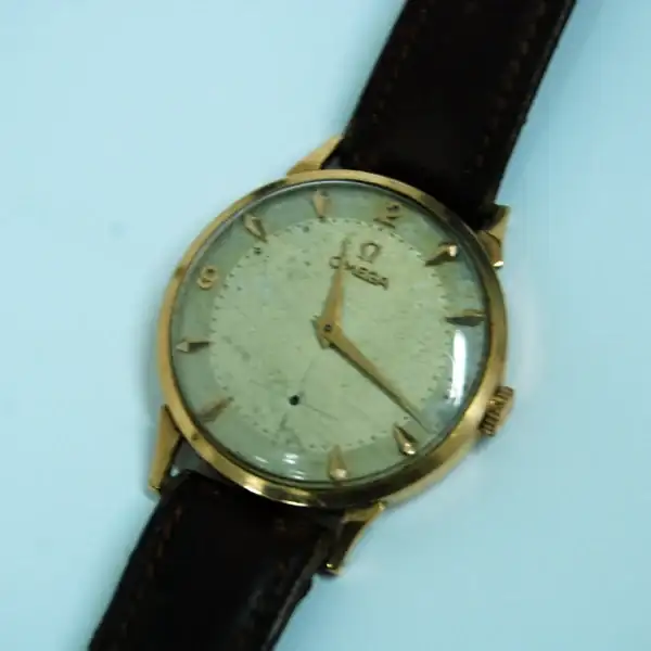 o-tecnico-relojero-LA-BOLSA-DEL-RELOJ-Barcelona_00.webp