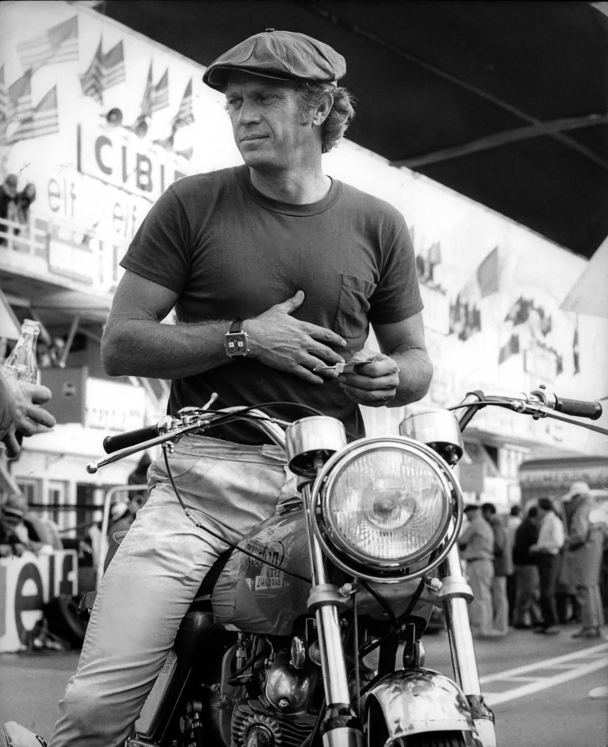 o_STEVE_MCQUEEN_The_KING_OF_COOL_on_a_MOTORCYCLE_z.jpg
