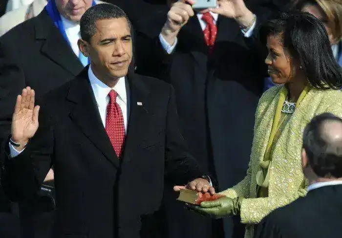ObamaOath700.webp