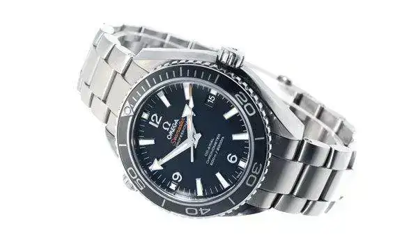 -ocean-titanium-watch-christies-BOND_45c_slideshow.webp