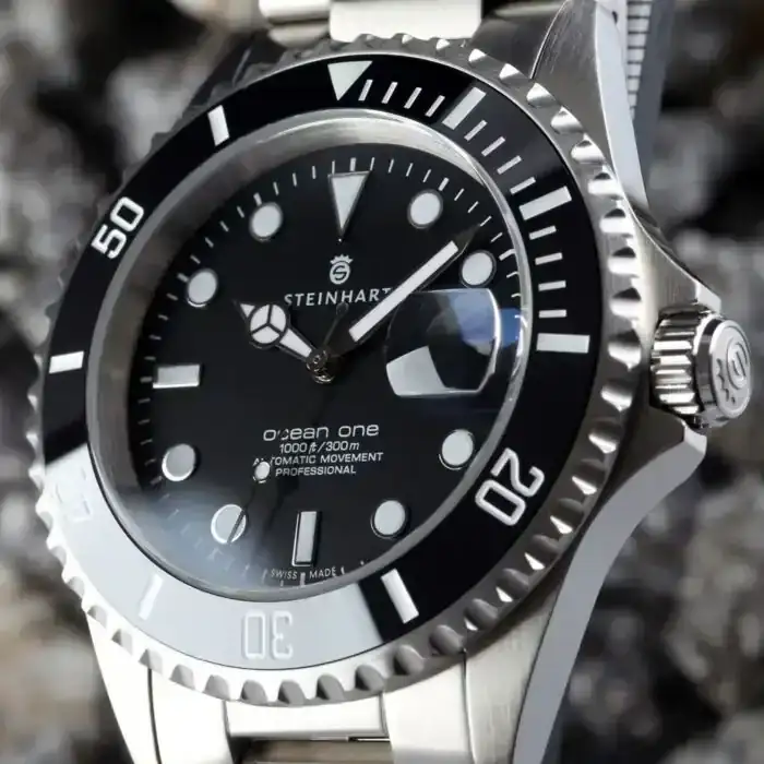 ocean_one_black_ceramic_4.webp