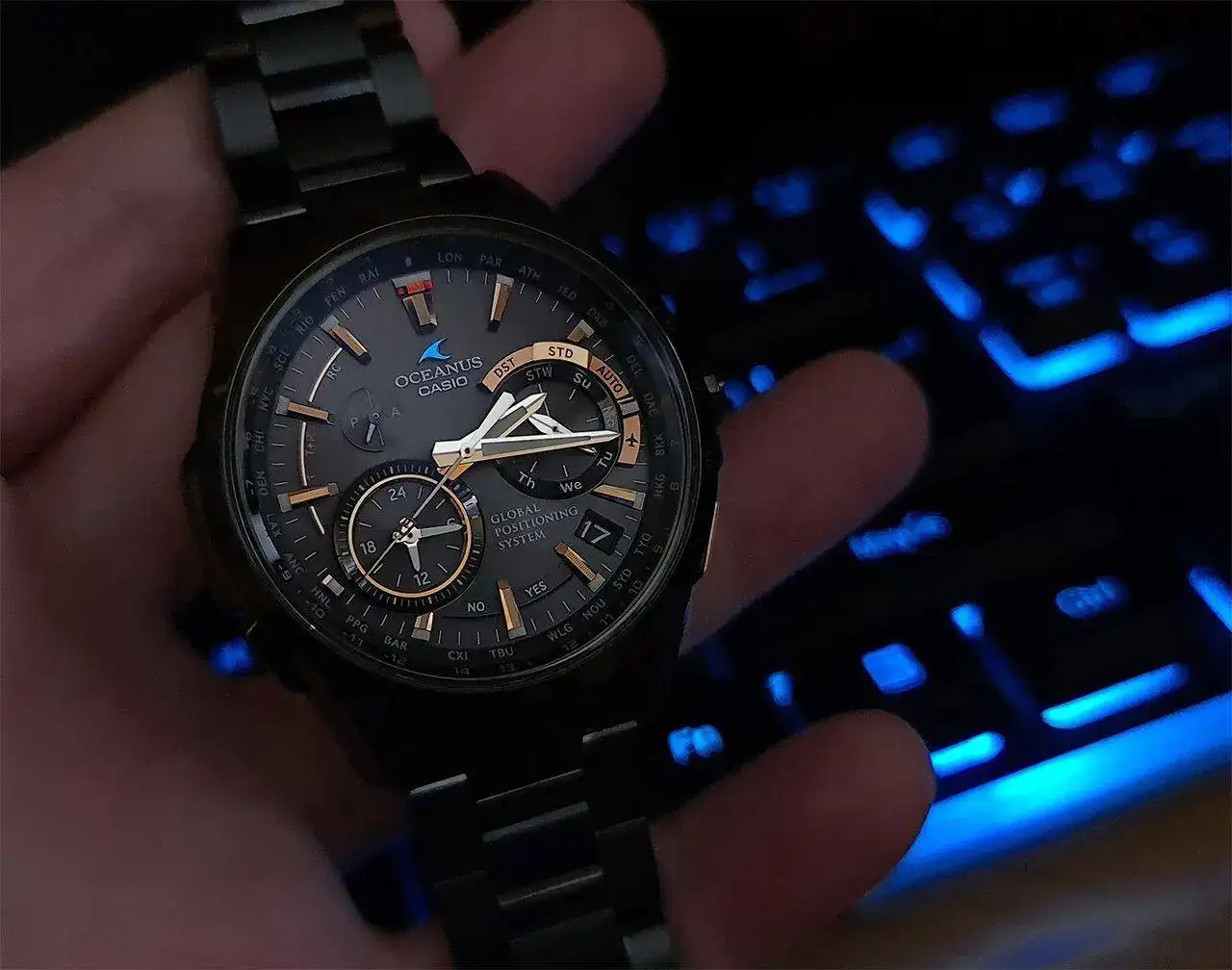 Oceanus G1000 GPS foto 2.jpg