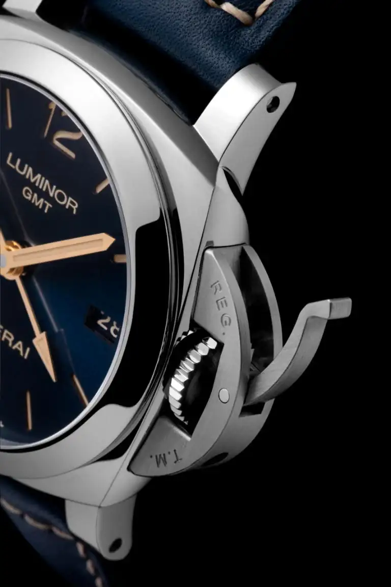 Officine-Panerai-Luminor-Pam688-3.webp