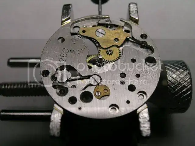 oli02_zpsrig1uc8m.webp