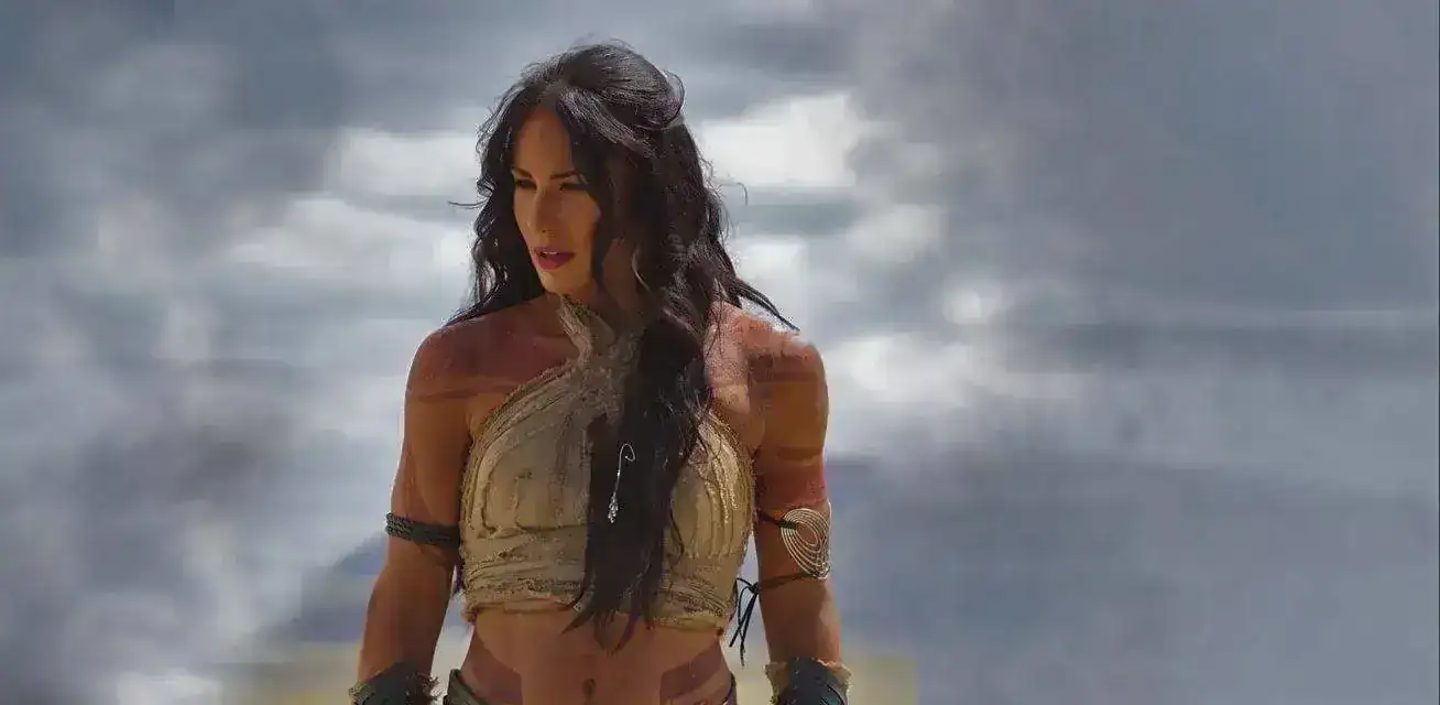 ollins-stars-as-Dejah-Thoris-in-John-Carter-2012-2.webp