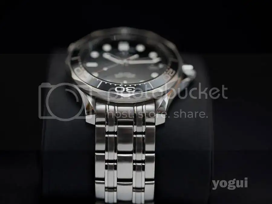 omega%20seamaster%20300m%202123.04%20ceramic%20005.webp