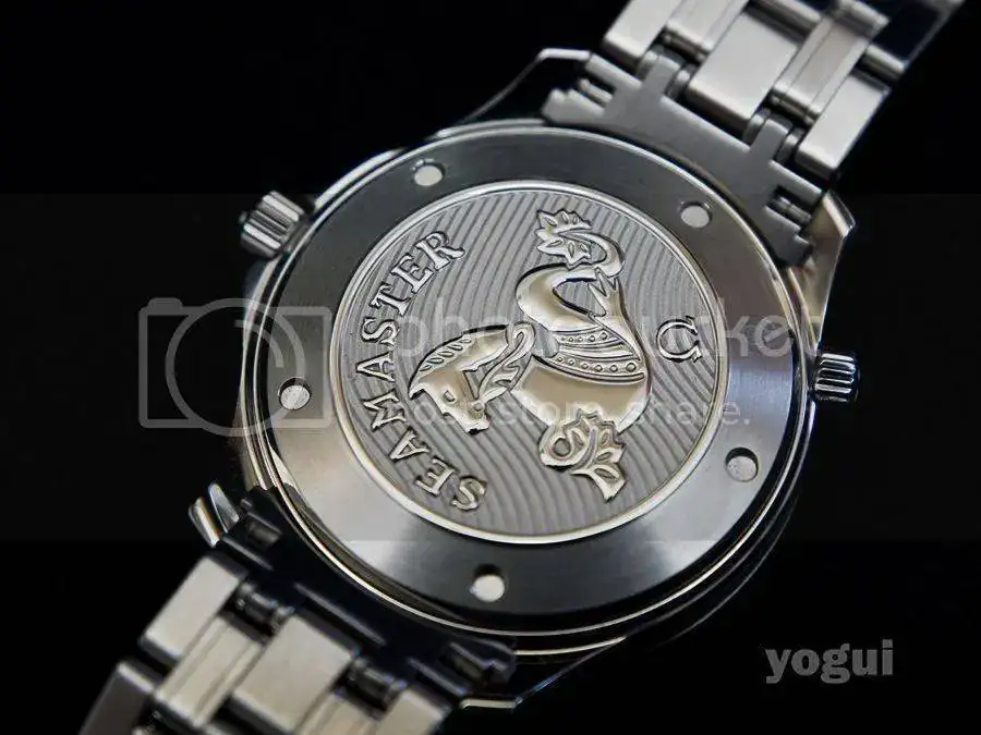 omega%20seamaster%20300m%202123.04%20ceramic%20015.webp
